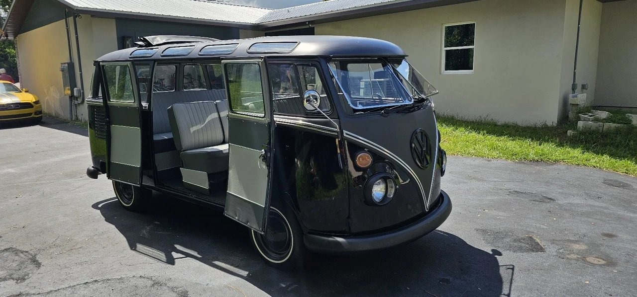 1972 Volkswagen Bay-Window Pickup - Image 19 of 21