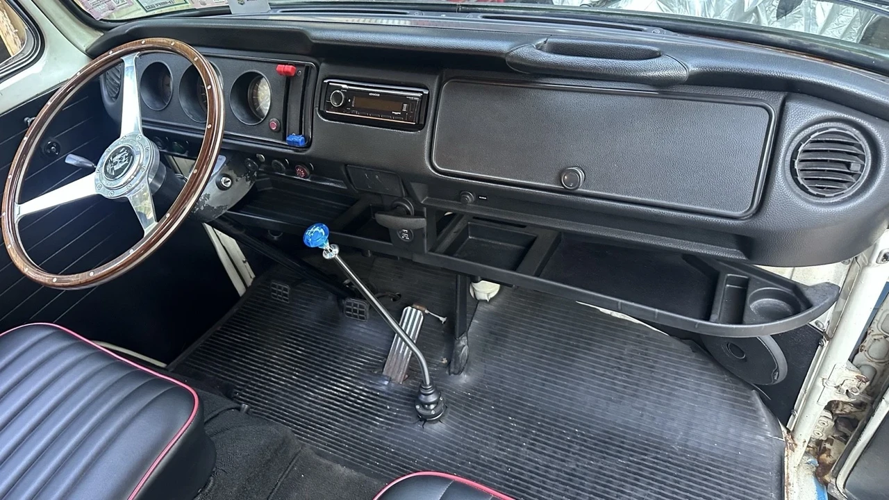1972 Volkswagen Bay-Window Camper - Image 14 of 21