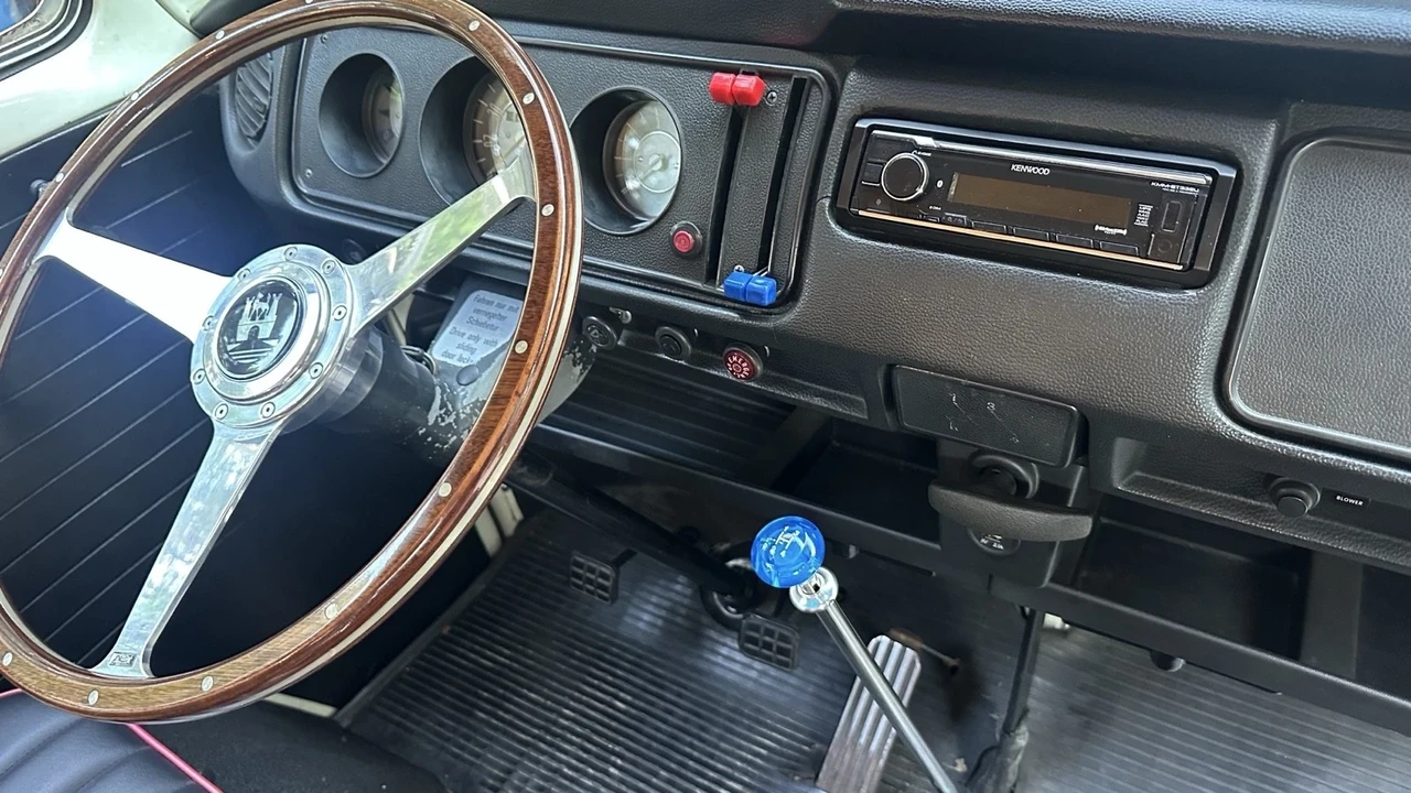 1972 Volkswagen Bay-Window Camper - Image 20 of 21