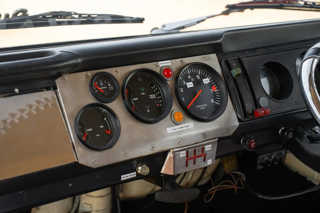 1972 Volkswagen Bay-Window Camper - Image 20 of 30