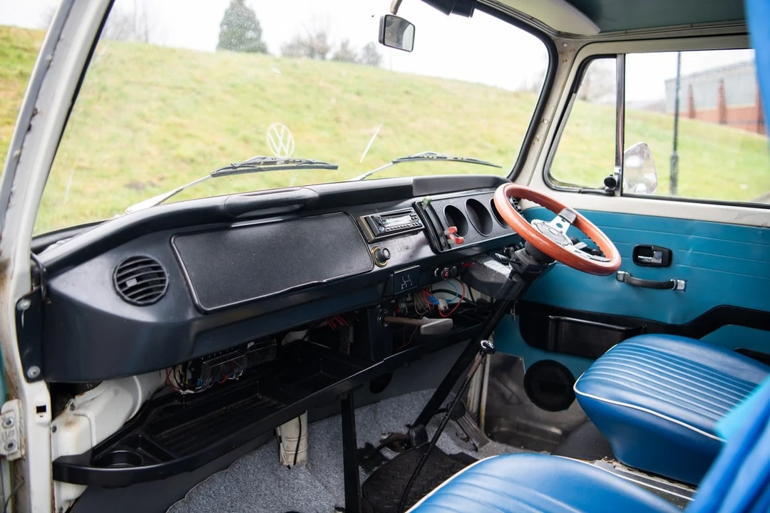 1972 Volkswagen Bay-Window Camper - Image 24 of 30