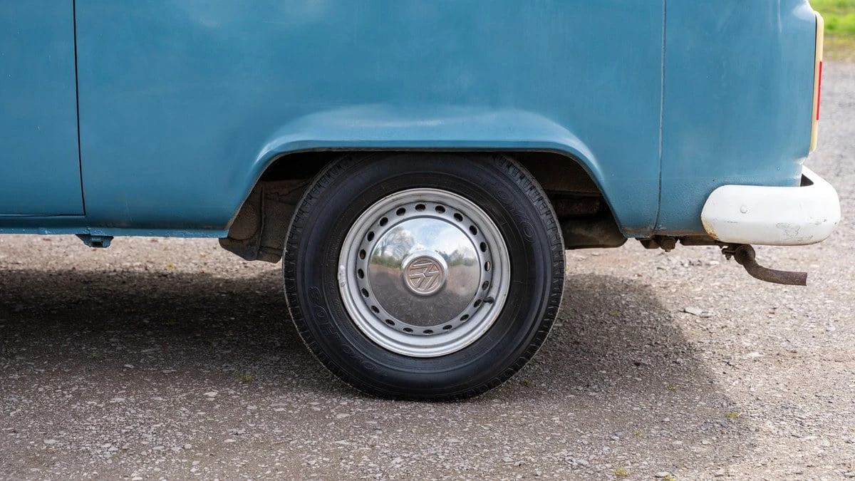1972 Volkswagen Bay-Window Camper - Image 11 of 30