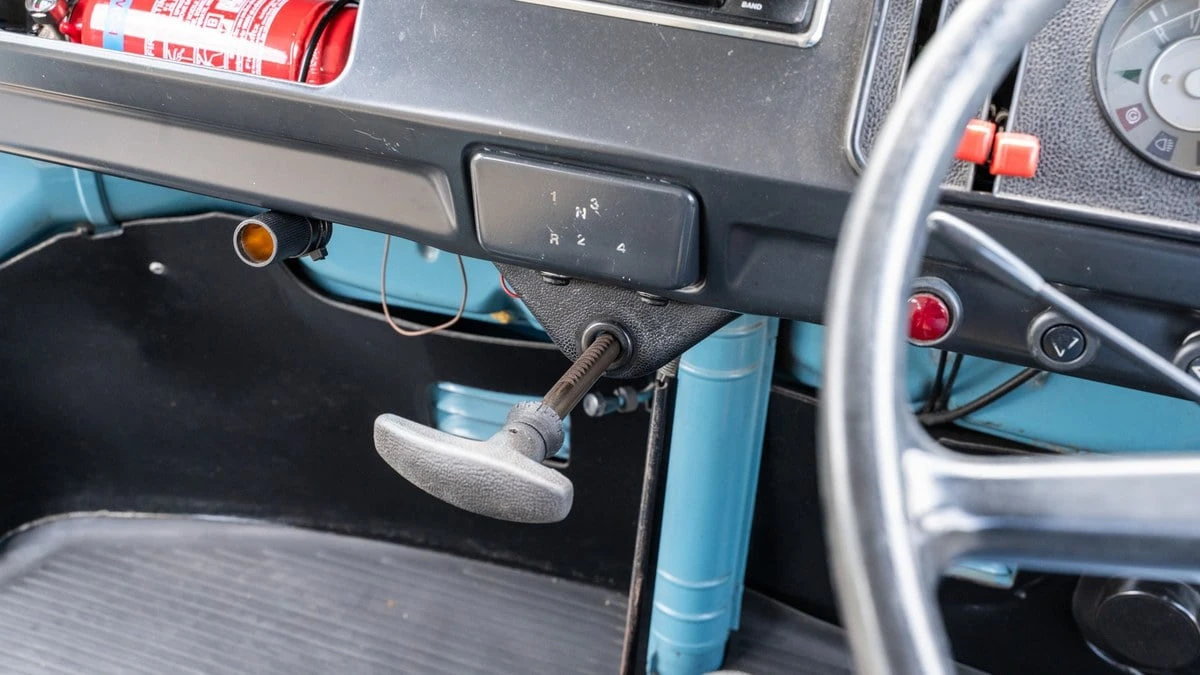 1972 Volkswagen Bay-Window Camper - Image 27 of 30
