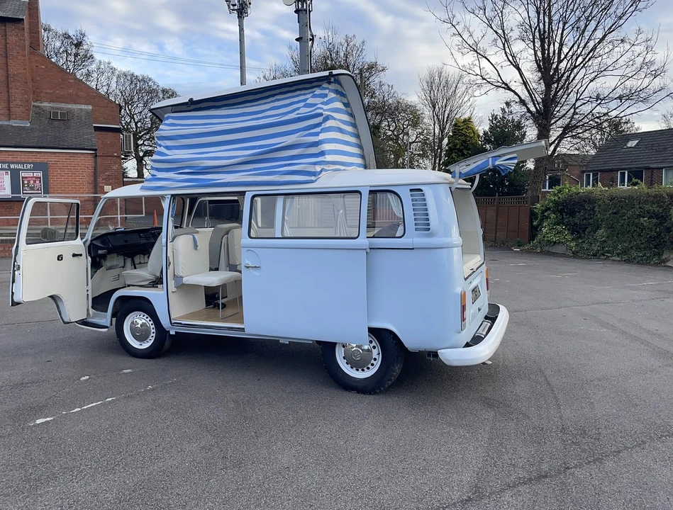 1972 Volkswagen Bay-Window Camper - Image 25 of 30