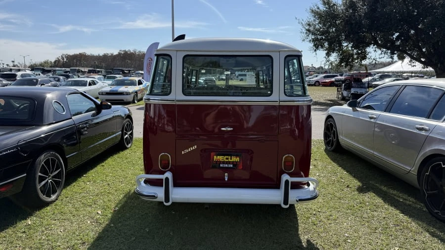 1972 Volkswagen Bay-Window Bus - Image 4 of 8