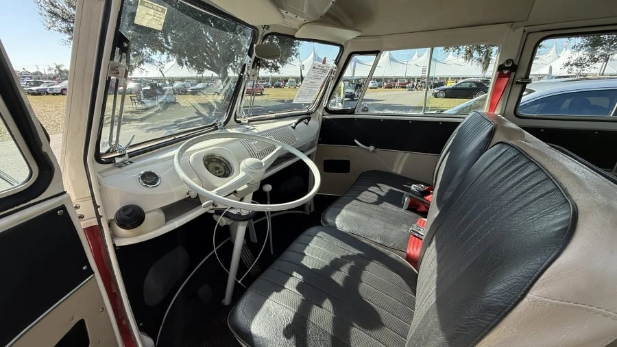 1972 Volkswagen Bay-Window Bus - Image 5 of 8
