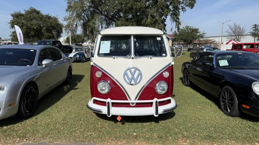 1972 Volkswagen Bay-Window Bus - Image 3 of 8