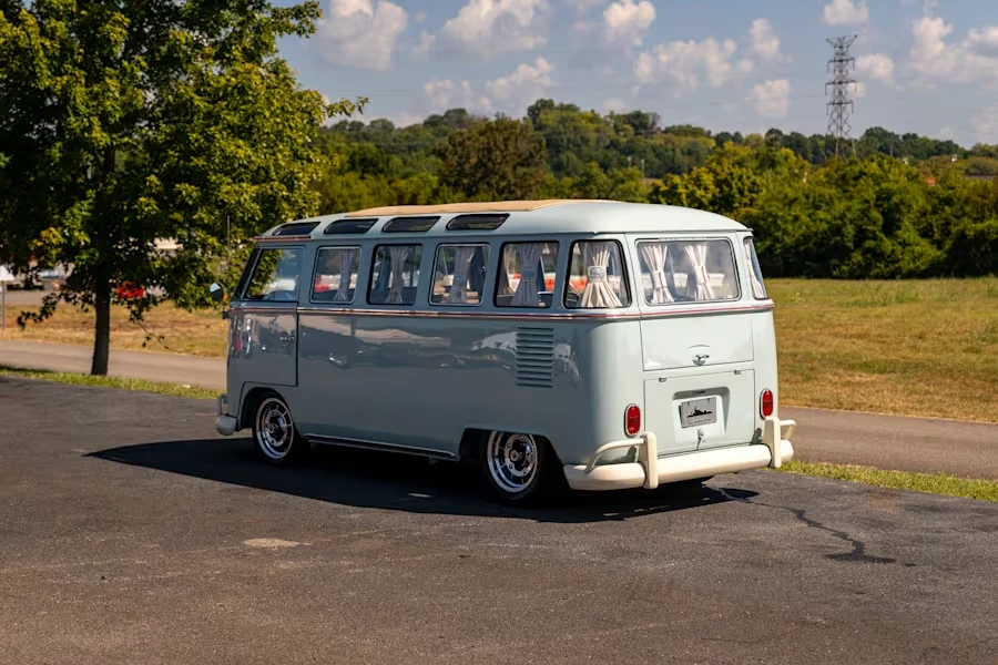 1972 Volkswagen Bay-Window Bus - Image 17 of 31