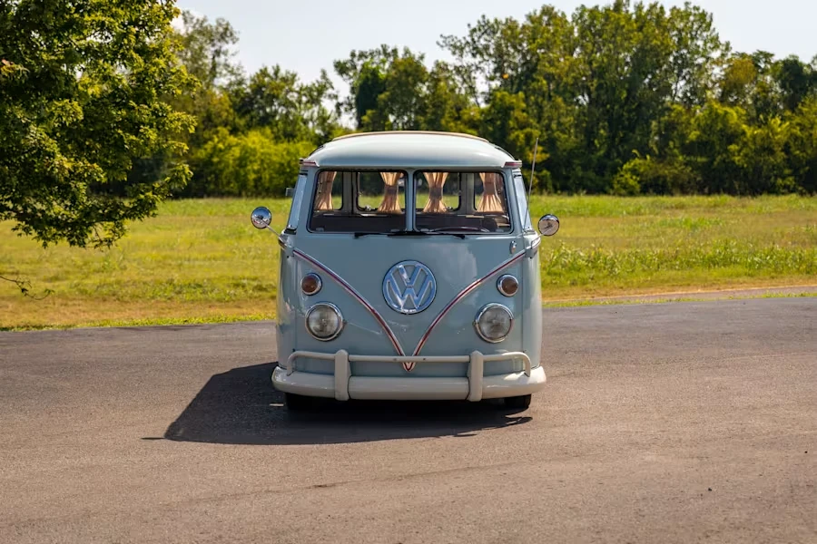 1972 Volkswagen Bay-Window Bus - Image 4 of 31