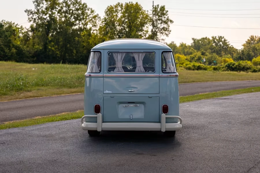 1972 Volkswagen Bay-Window Bus - Image 5 of 31