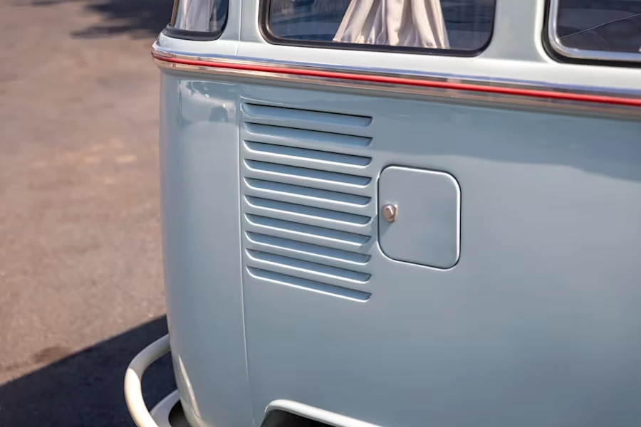 1972 Volkswagen Bay-Window Bus - Image 13 of 31