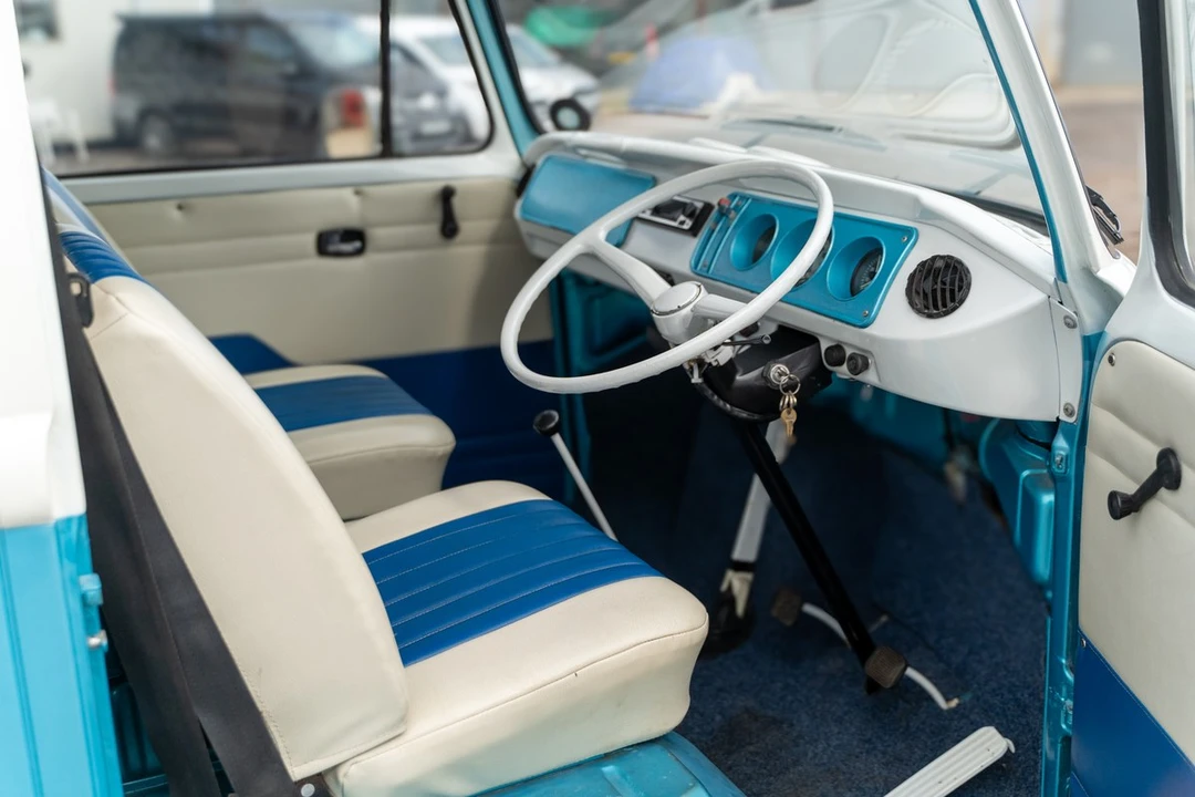 1972 Volkswagen Bay-Window Camper - Image 20 of 30