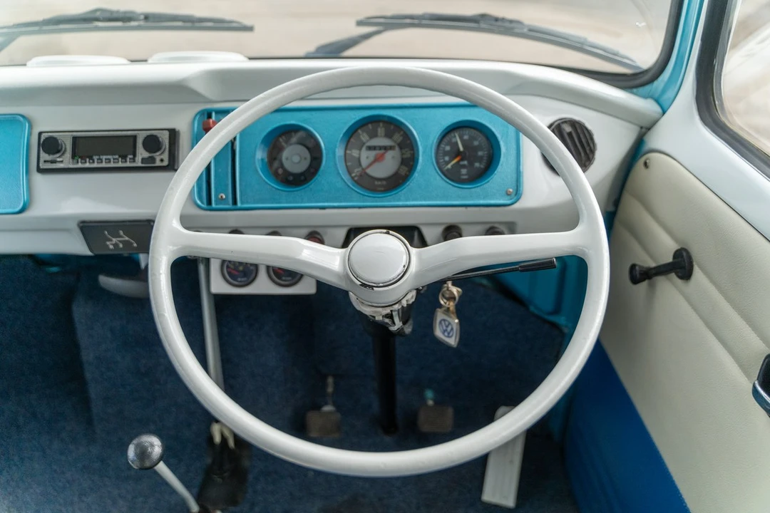 1972 Volkswagen Bay-Window Camper - Image 24 of 30