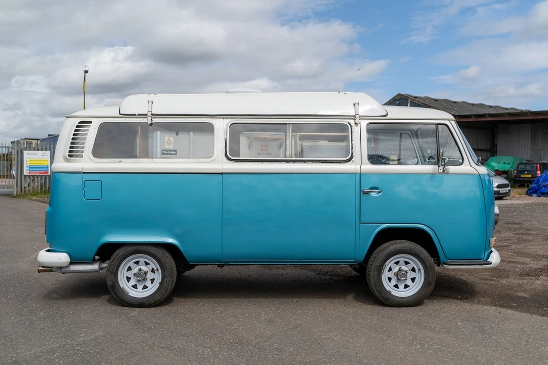 1972 Volkswagen Bay-Window Camper - Image 6 of 30
