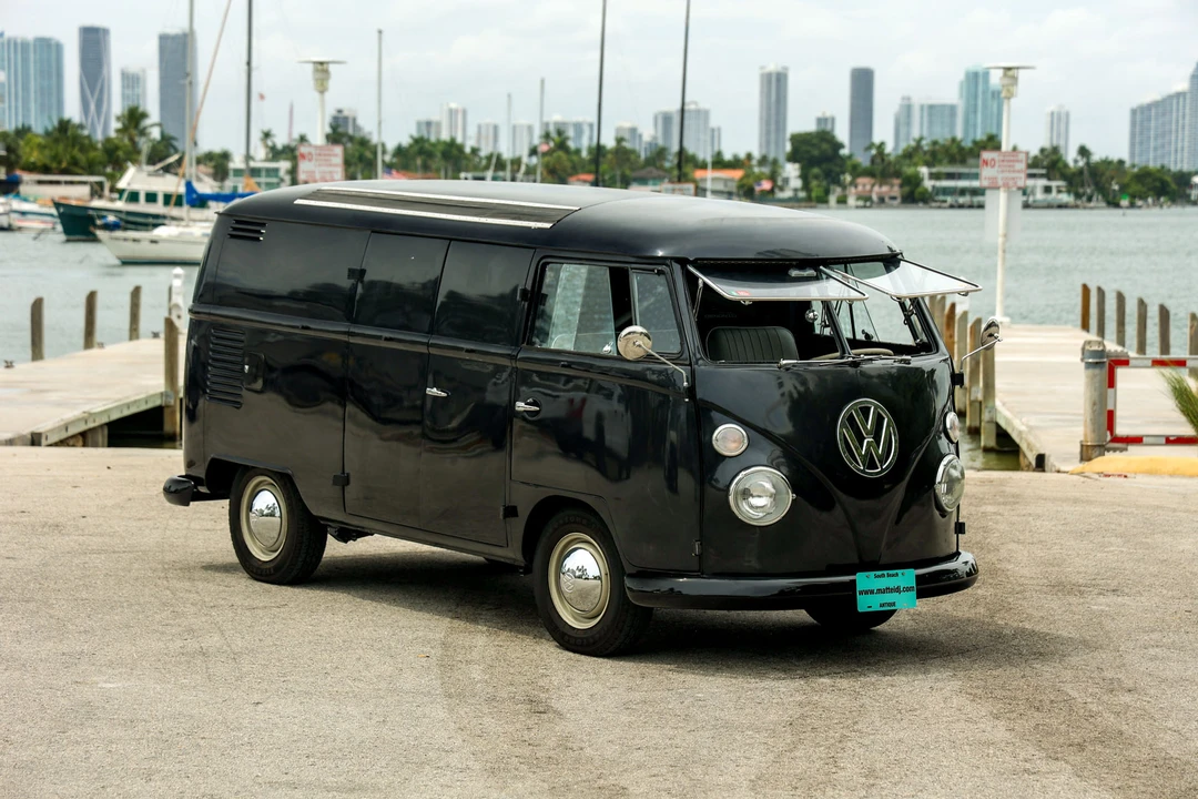 1972 Volkswagen Bay-Window Bus - Image 12 of 31