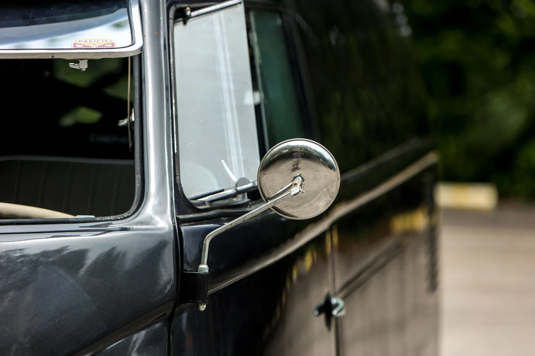 1972 Volkswagen Bay-Window Bus - Image 30 of 31