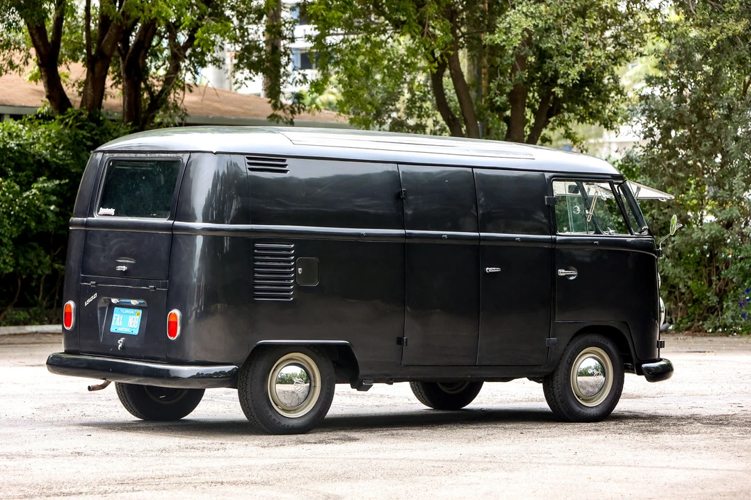 1972 Volkswagen Bay-Window Bus - Image 6 of 31