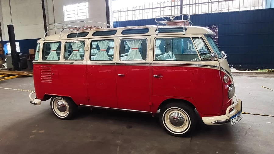 1972 Volkswagen Bay-Window Bus - Image 2 of 31