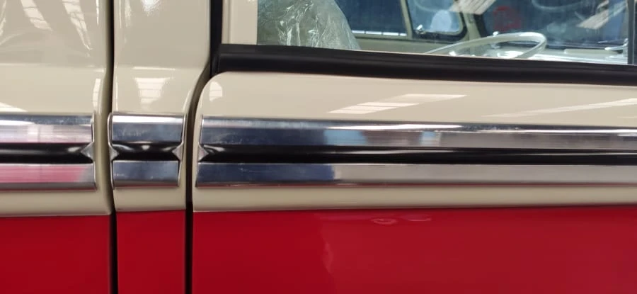 1972 Volkswagen Bay-Window Bus - Image 13 of 31