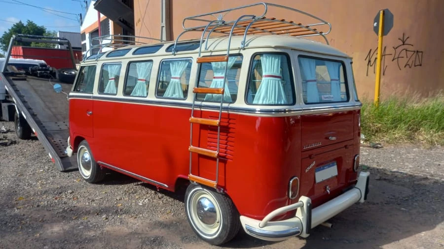 1972 Volkswagen Bay-Window Bus - Image 3 of 31