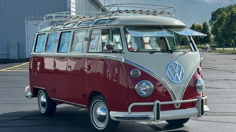 1972 Volkswagen Bay-Window Bus - Image 21 of 31
