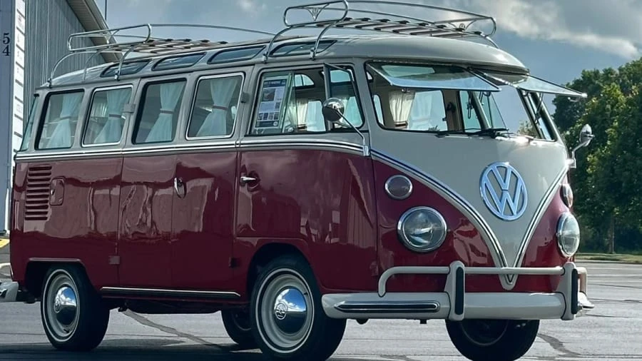 1972 Volkswagen Bay-Window Bus - Image 22 of 31