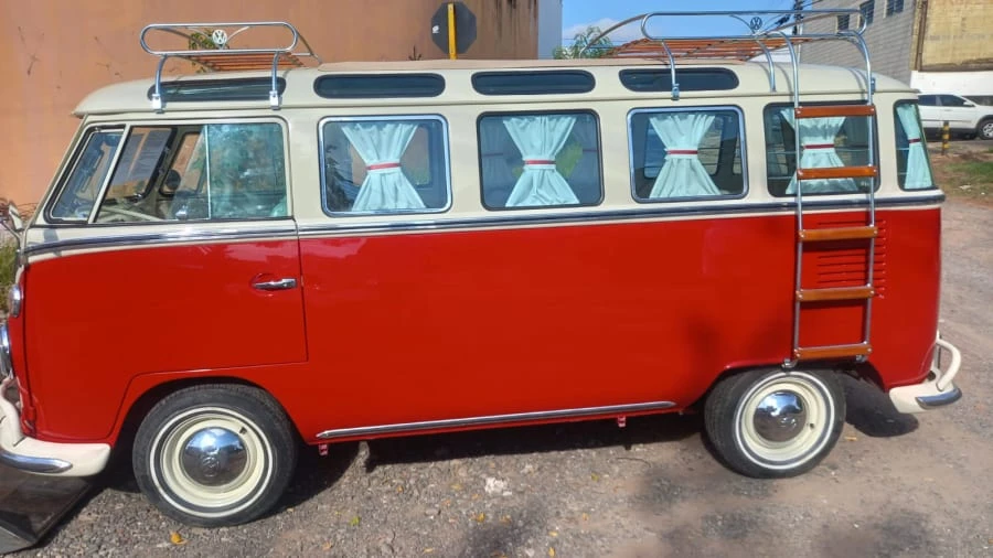 1972 Volkswagen Bay-Window Bus - Image 7 of 31
