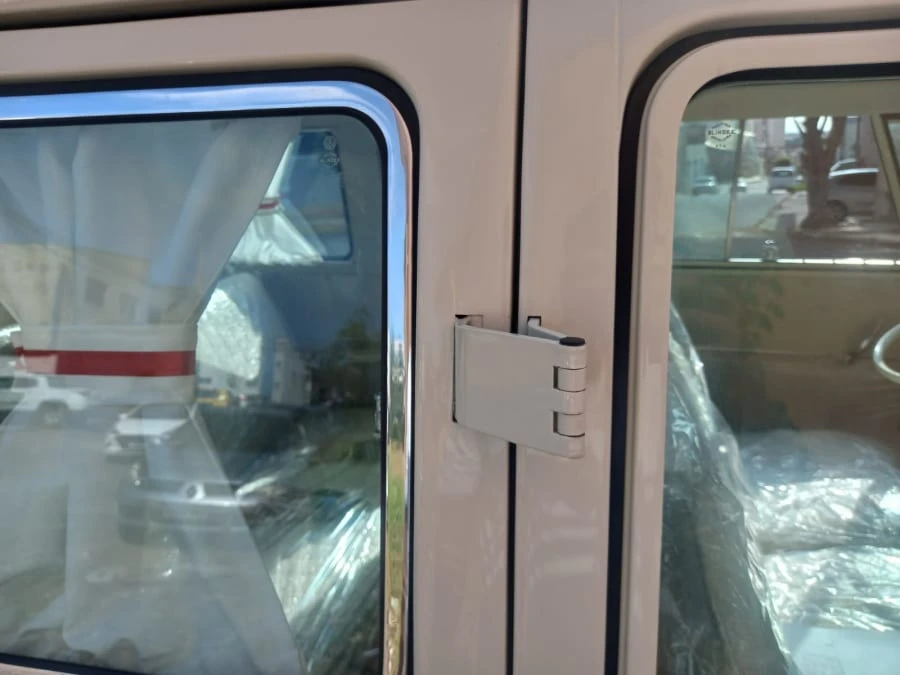 1972 Volkswagen Bay-Window Bus - Image 17 of 31