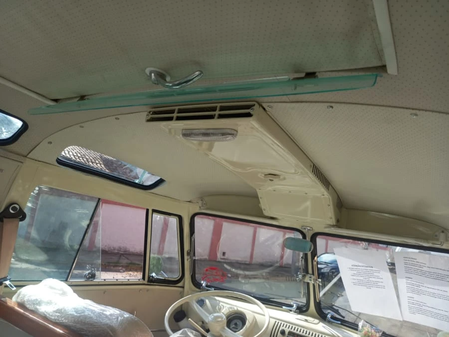 1972 Volkswagen Bay-Window Bus - Image 29 of 31