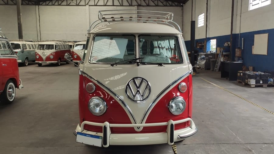 1972 Volkswagen Bay-Window Bus - Image 4 of 31