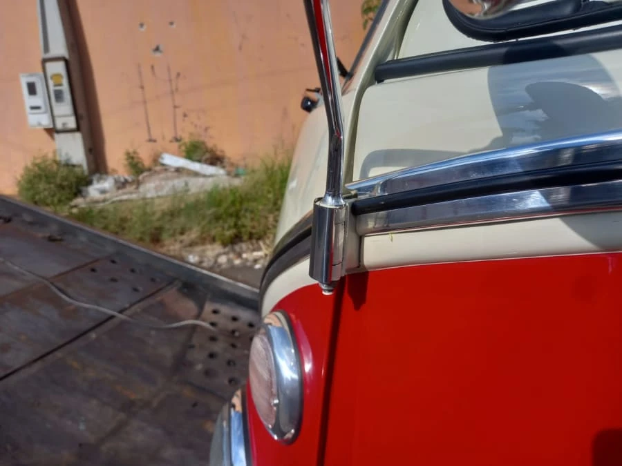 1972 Volkswagen Bay-Window Bus - Image 19 of 31