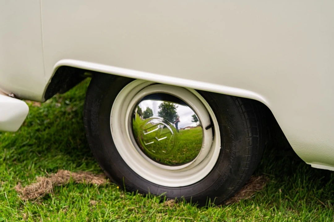 1973 Volkswagen Split-Window Camper - Image 12 of 30