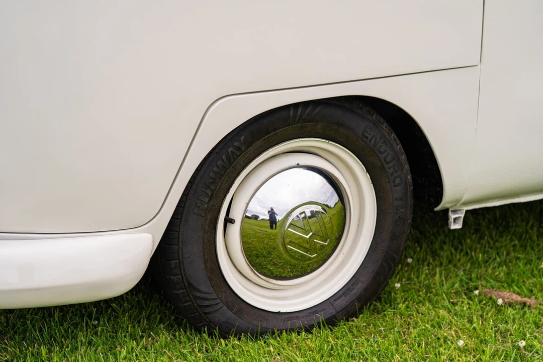 1973 Volkswagen Split-Window Camper - Image 14 of 30
