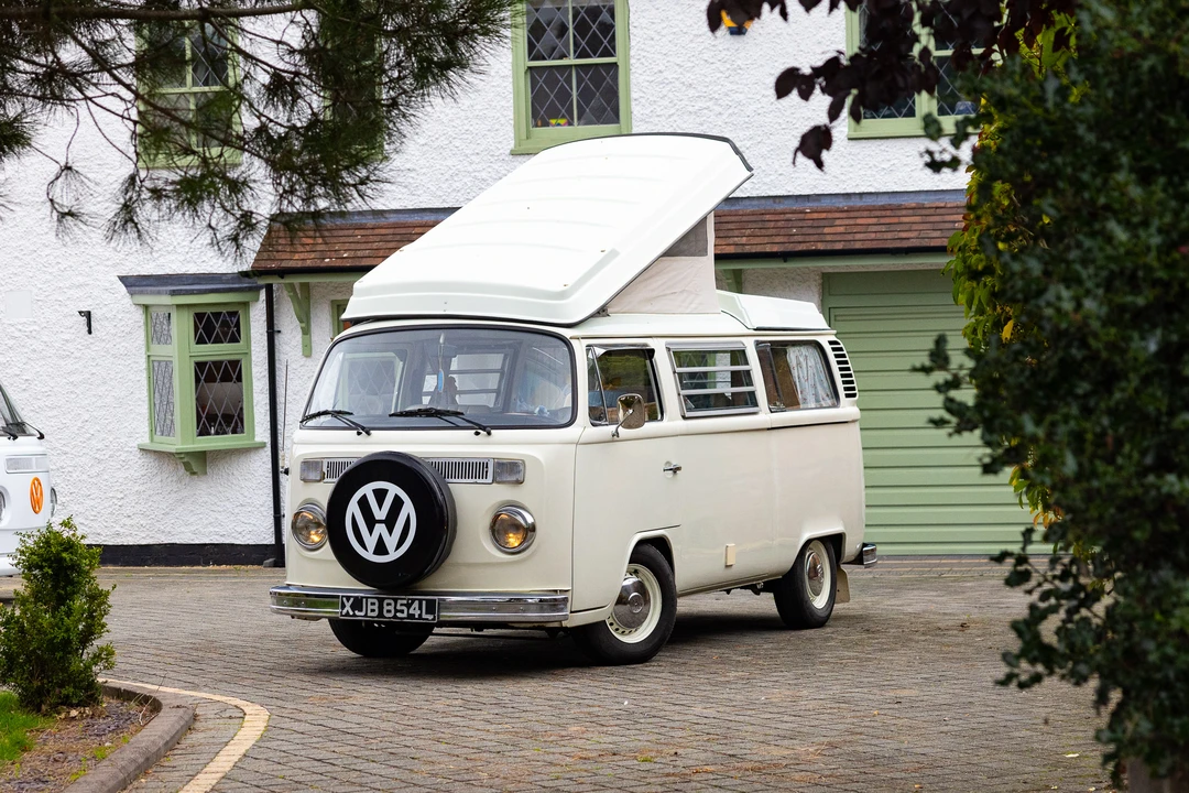 1973 Volkswagen Bay-Window Camper - Image 11 of 31
