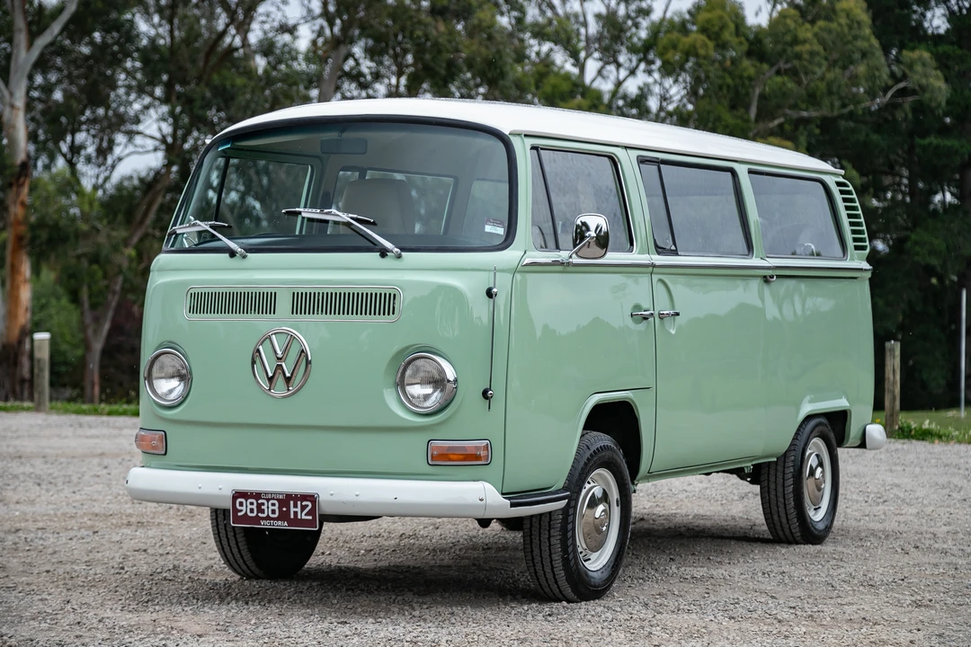 1972 Volkswagen Bay-Window Bus - Image 4 of 31