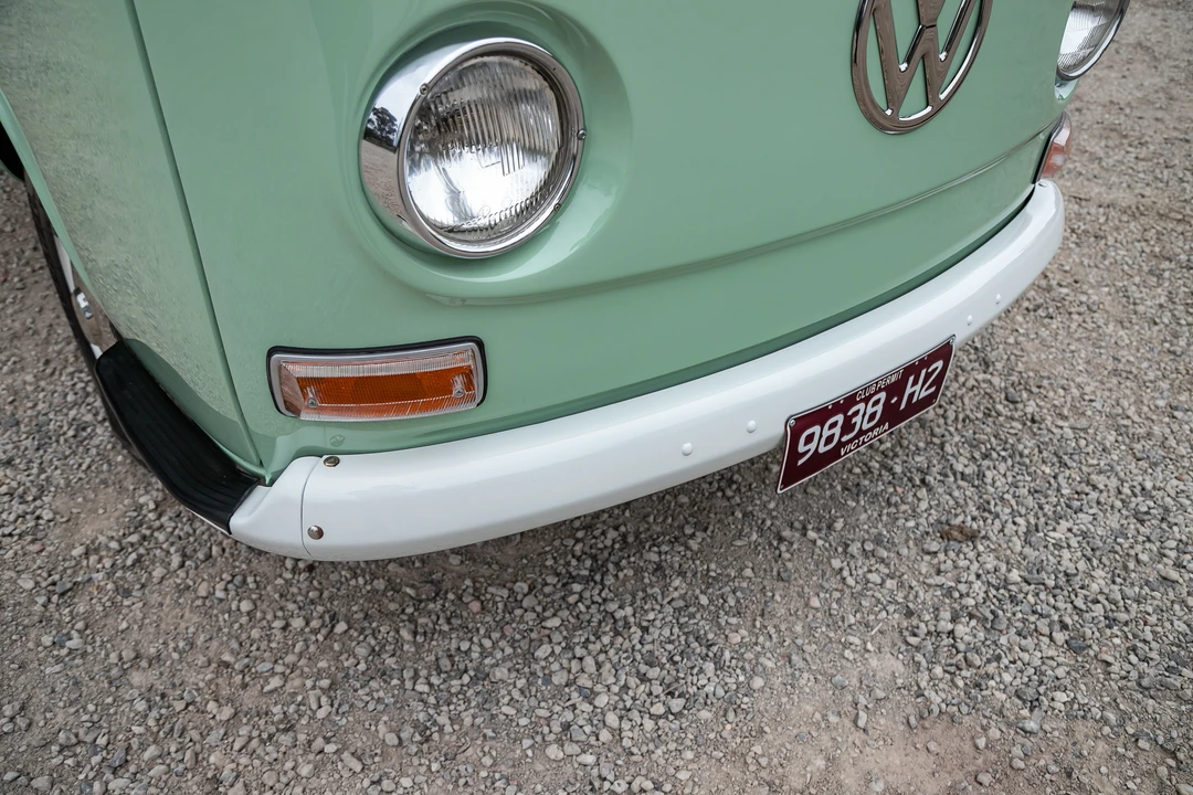 1972 Volkswagen Bay-Window Bus - Image 18 of 31