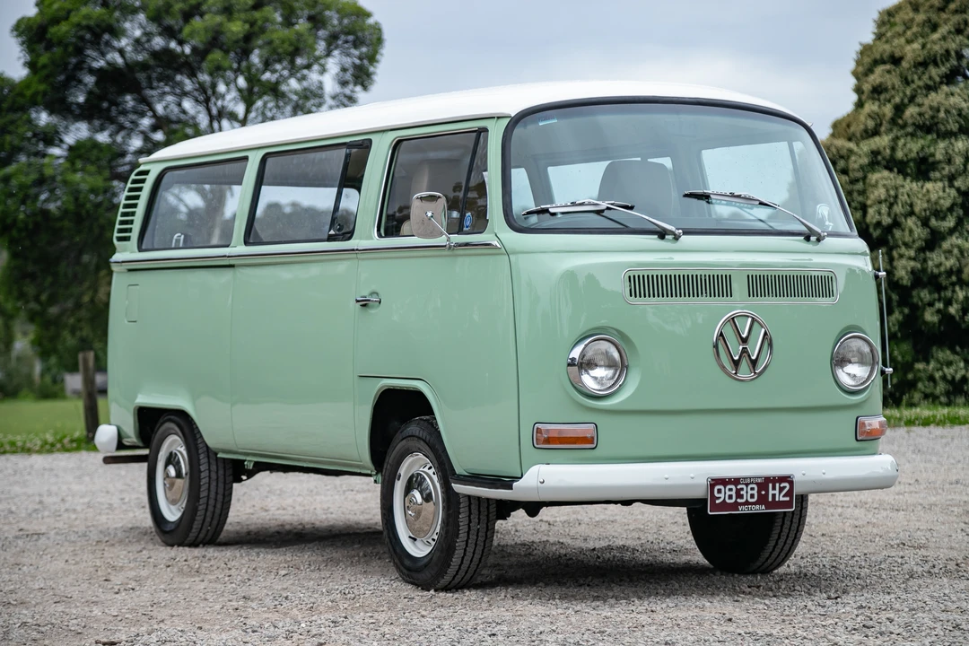 1972 Volkswagen Bay-Window Bus - Image 7 of 31