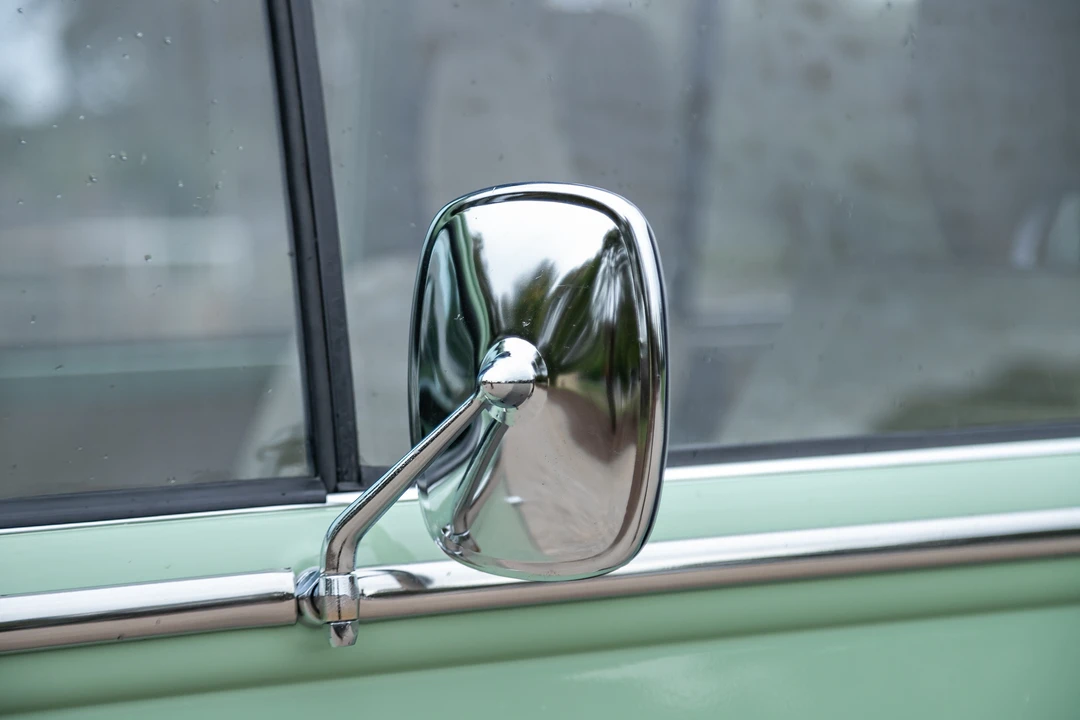 1972 Volkswagen Bay-Window Bus - Image 22 of 31