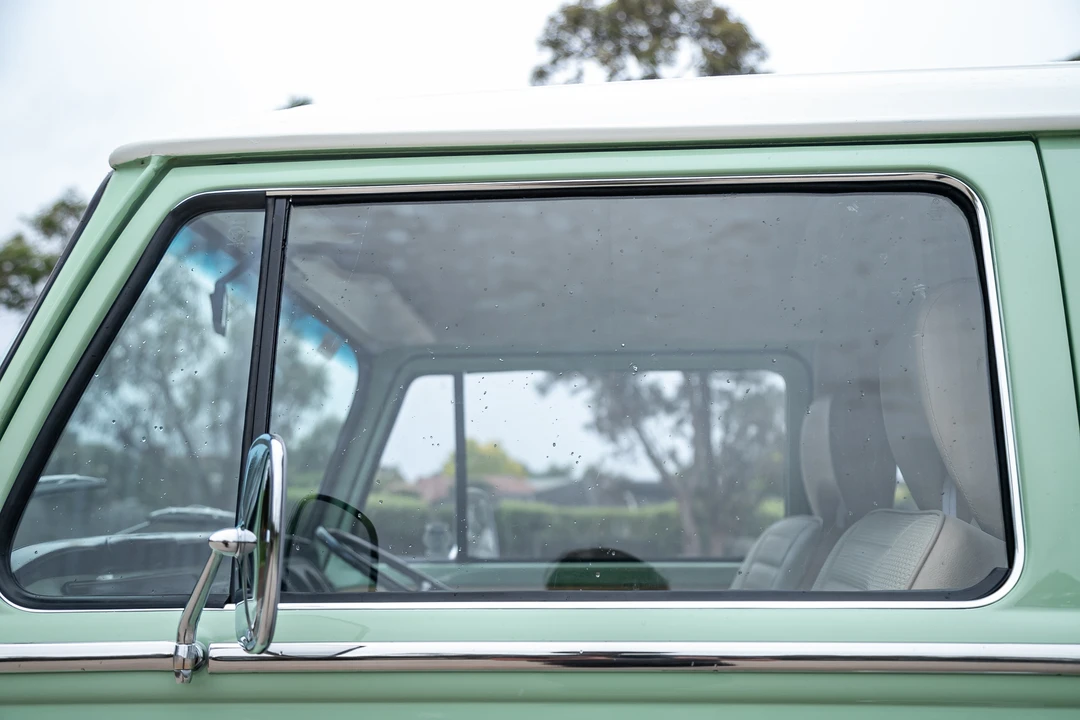 1972 Volkswagen Bay-Window Bus - Image 26 of 31