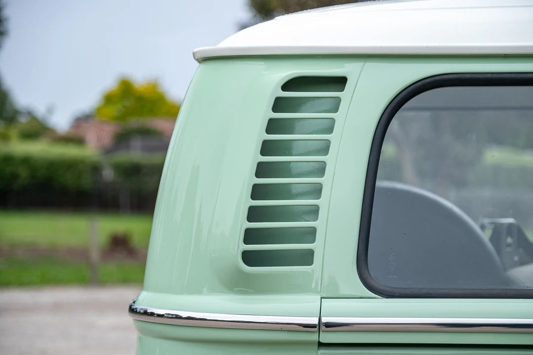 1972 Volkswagen Bay-Window Bus - Image 30 of 31