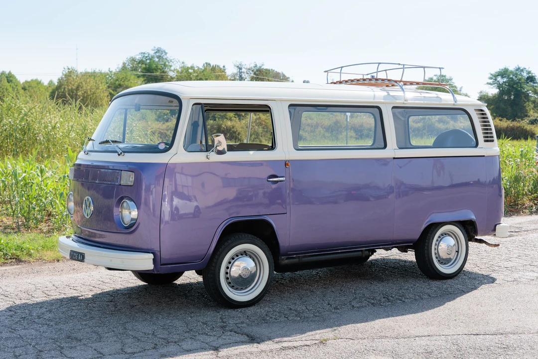 1972 Volkswagen Bay-Window Bus - Image 3 of 31