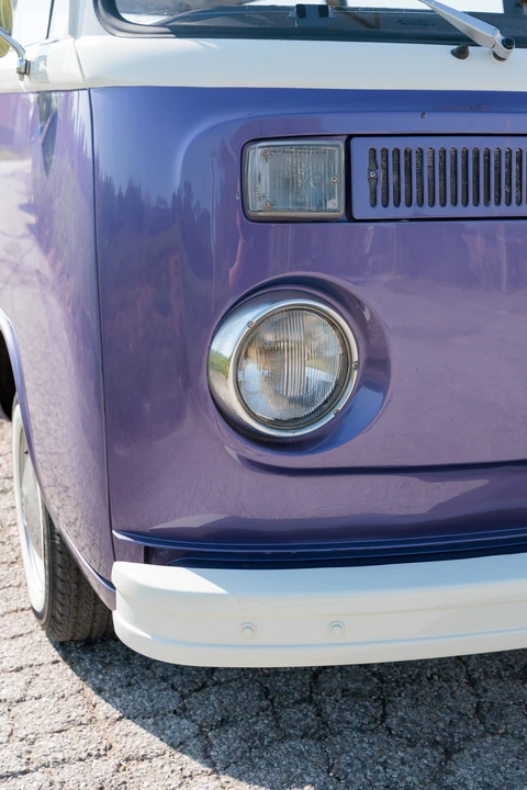 1972 Volkswagen Bay-Window Bus - Image 12 of 31