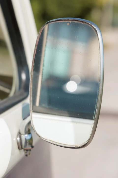1972 Volkswagen Bay-Window Bus - Image 27 of 31