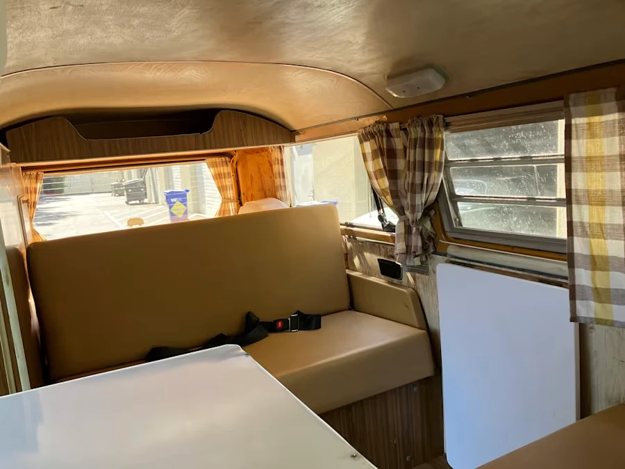 1972 Volkswagen Bay-Window Camper - Image 6 of 10