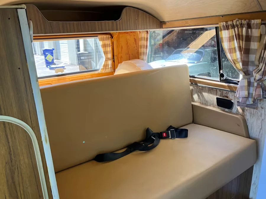 1972 Volkswagen Bay-Window Camper - Image 7 of 10