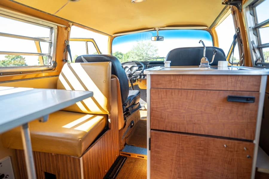 1972 Volkswagen Bay-Window Camper - Image 8 of 14