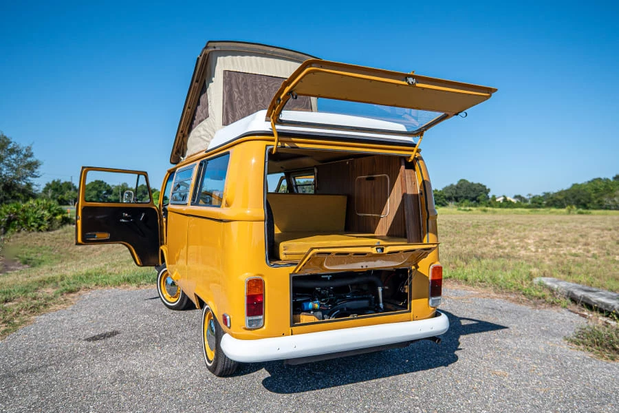 1972 Volkswagen Bay-Window Camper - Image 3 of 14