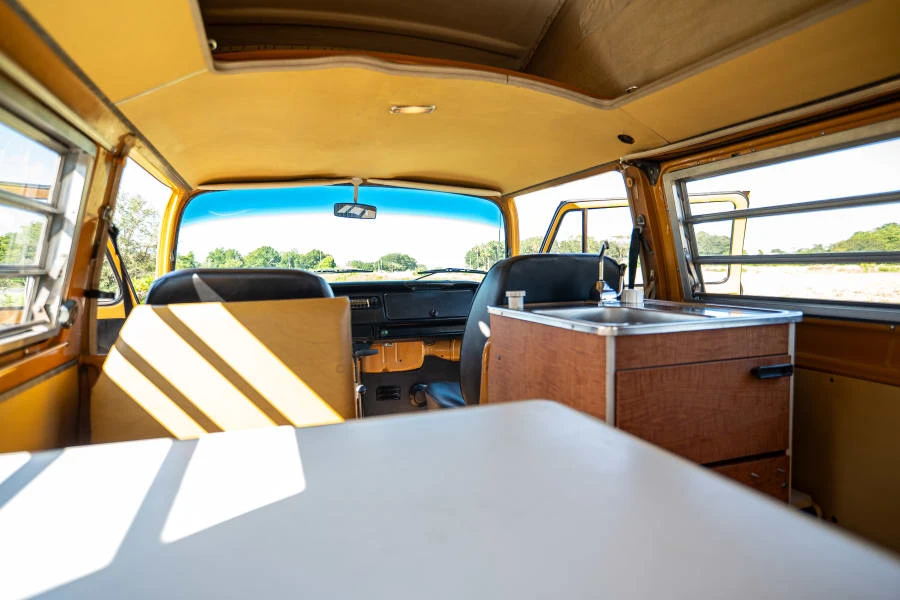 1972 Volkswagen Bay-Window Camper - Image 10 of 14