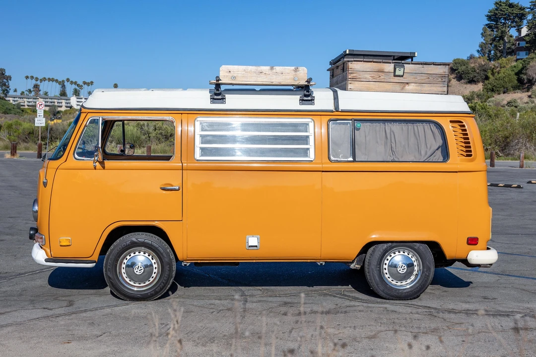 1972 Volkswagen Bay-Window Camper - Image 8 of 31