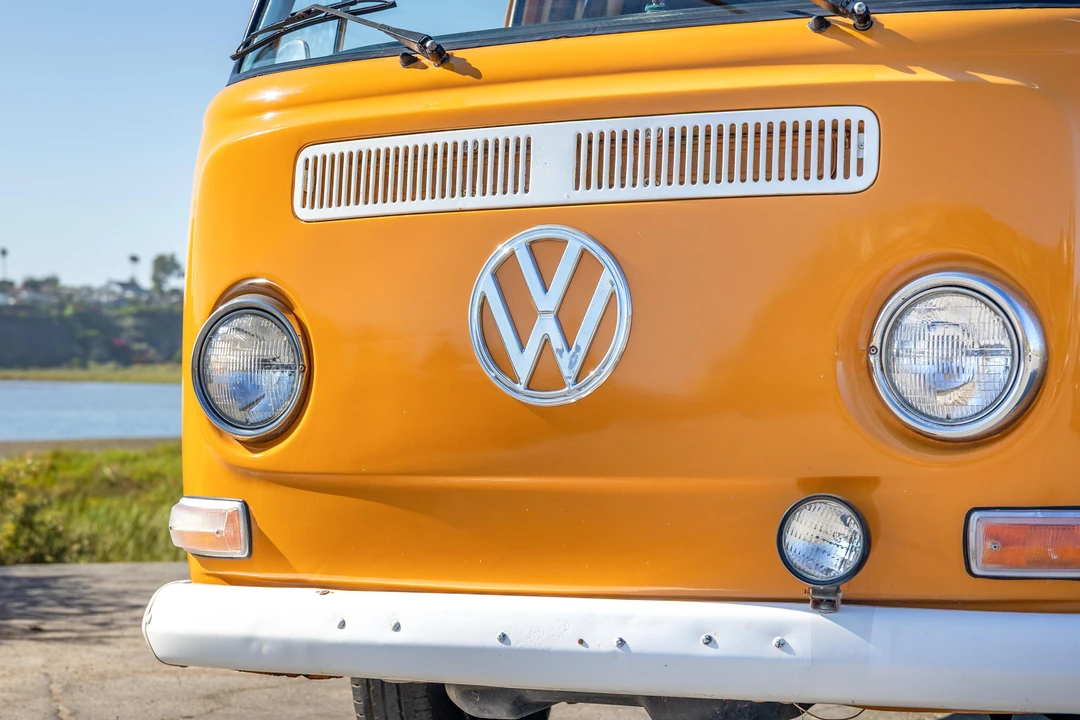 1972 Volkswagen Bay-Window Camper - Image 9 of 31